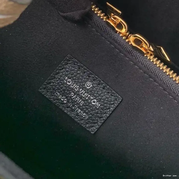 Brother sam LV Bags 19B5790100 0825